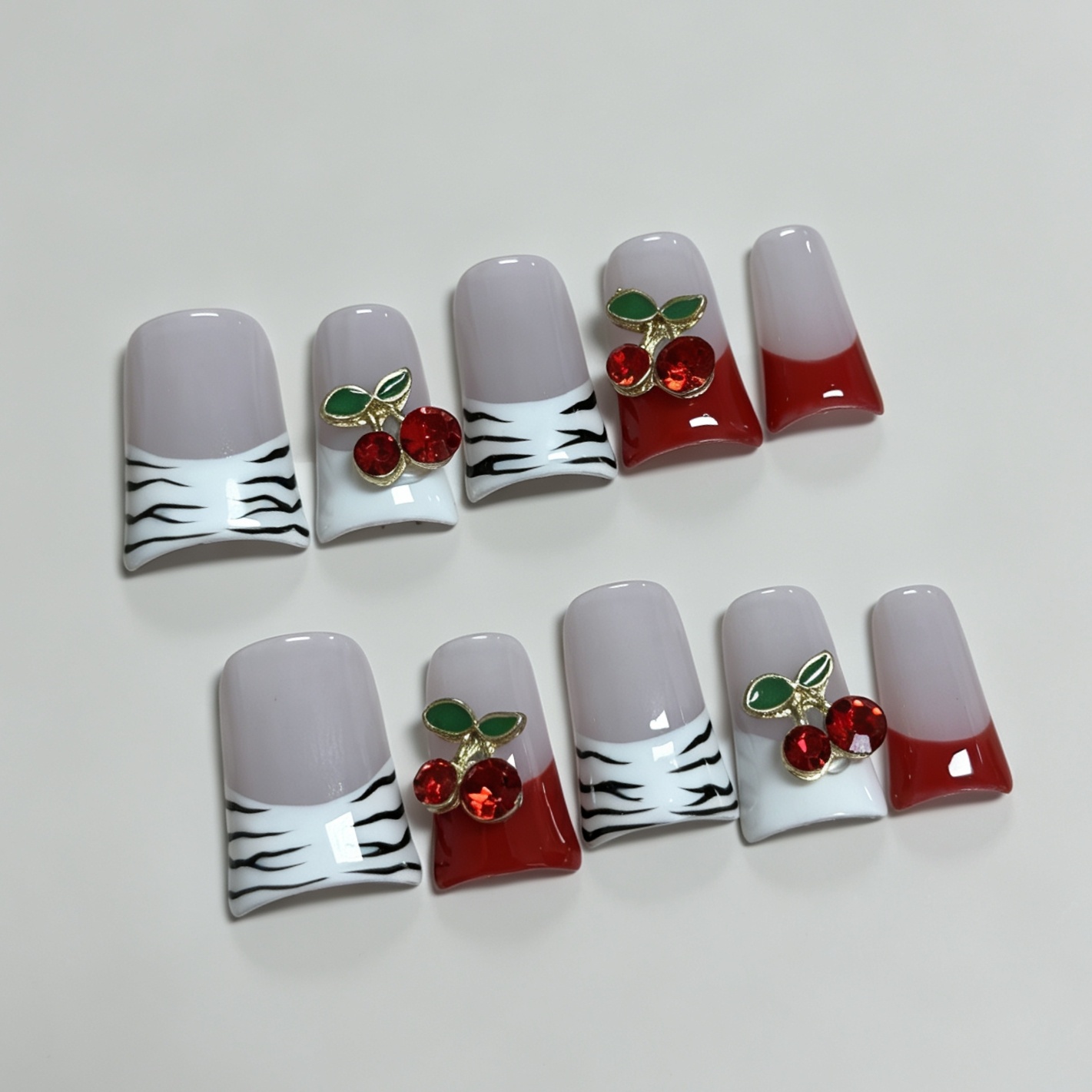 Накладные ногти средней длины, – обзор и цена Nail Art Red