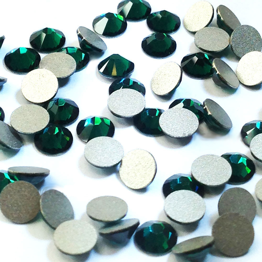 Изумрудно-зеленые кристаллы с  – обзор и цена Nail Art Emerald Green